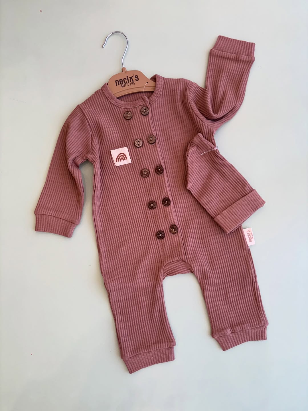 سرهمی شکلاتی بچه‌گانه necixs